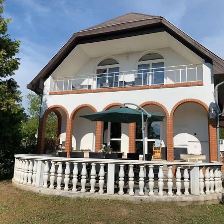 Landhaus Toereki Mit Pool Siófok Kültér fotó