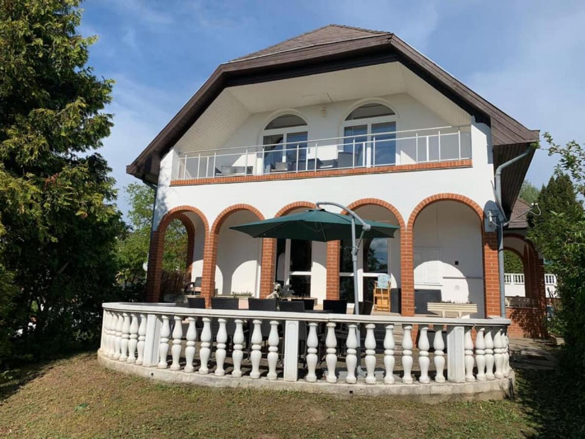 Landhaus Toereki Mit Pool Siófok Kültér fotó
